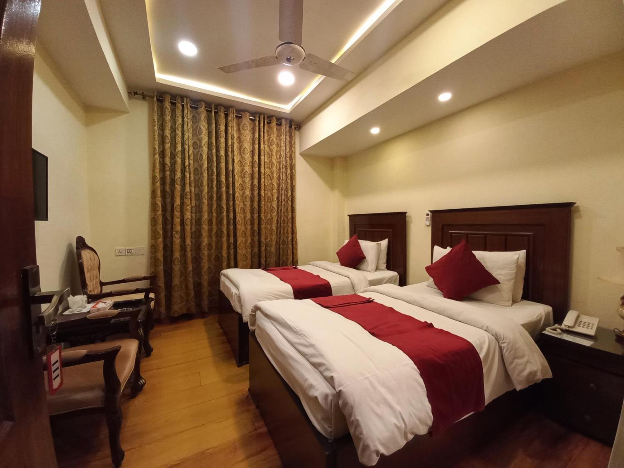 Diplomat Hotel 이슬라마바드 외부 사진