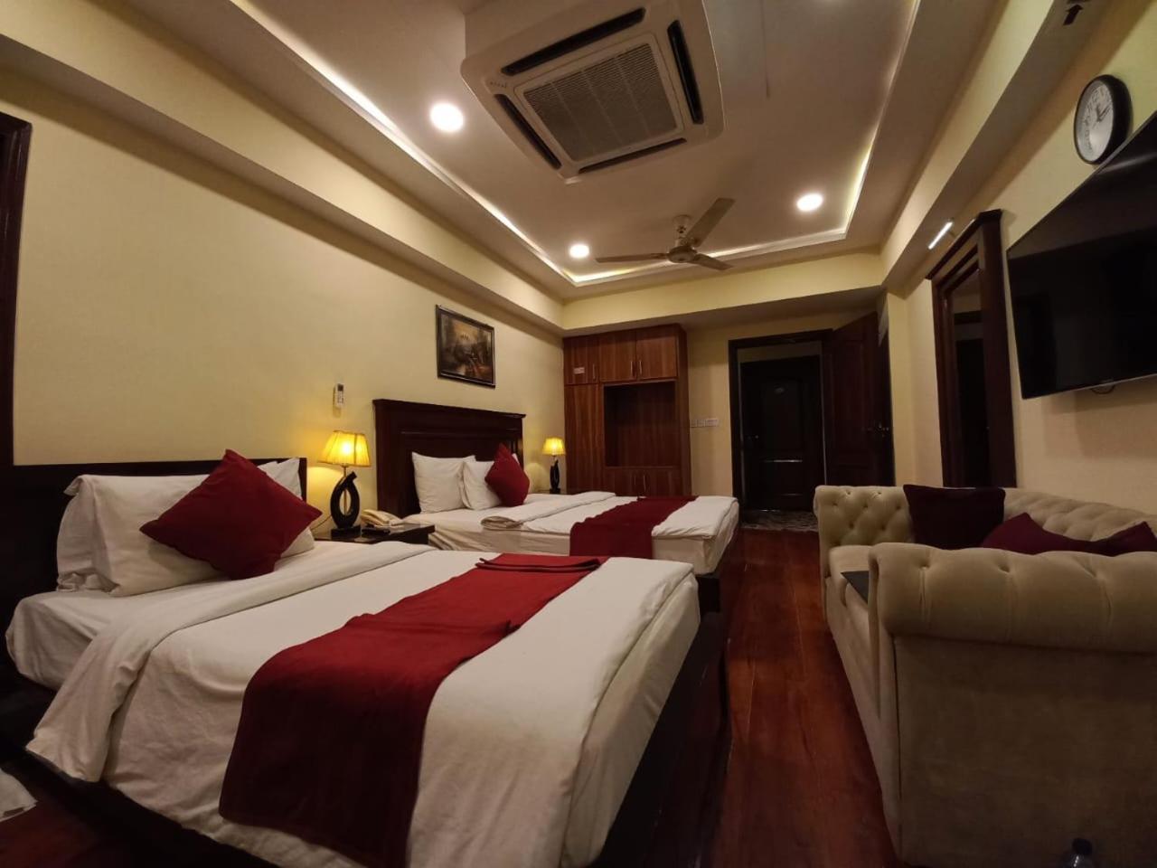 Diplomat Hotel 이슬라마바드 외부 사진