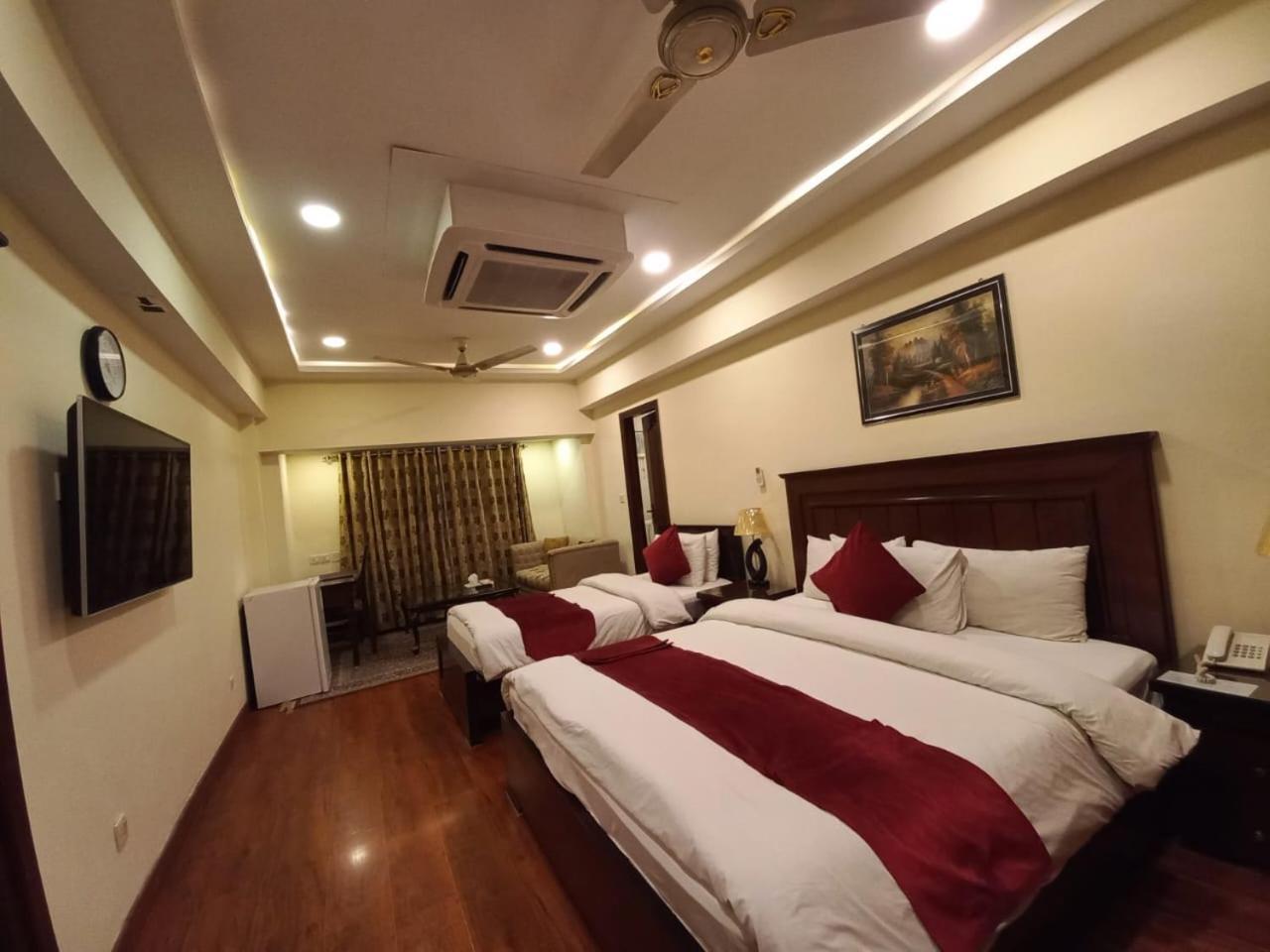 Diplomat Hotel 이슬라마바드 외부 사진